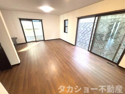 【居間・リビング】 | 千葉市中央区星久喜町　築浅中古戸建 | おしゃれなリビングです