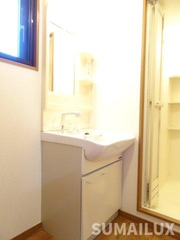 シャトー鉄砲塚の独立洗面台