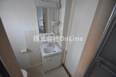 美光マンションの独立洗面台