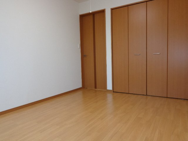 モンテ　リゾーネの内装|洋室