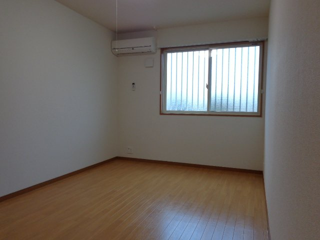 モンテ　リゾーネの内装|洋室