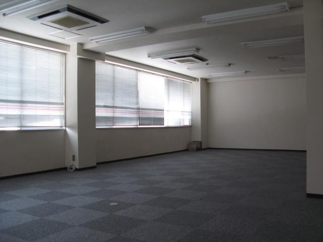 東新町　元町ハイツのロビー