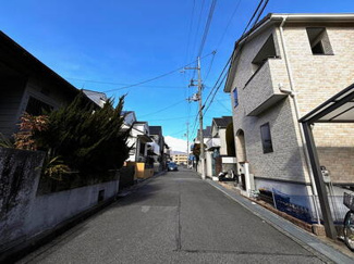 【前面道路含む現地写真】