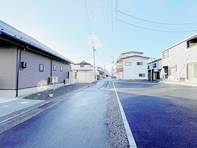 郡山市笹川第2　Cradle Garden　全2棟の前面道路含む現地写真