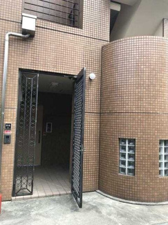【エントランス】