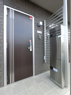 【玄関】 | グラネージュ | 宅配ボックス付き・ＩＣカードキーの玄関