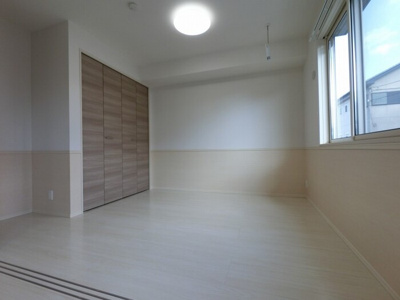 【寝室】 | グラネージュ | 南洋室