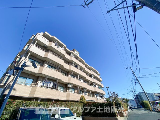 ロータリーハイツ国立の外観