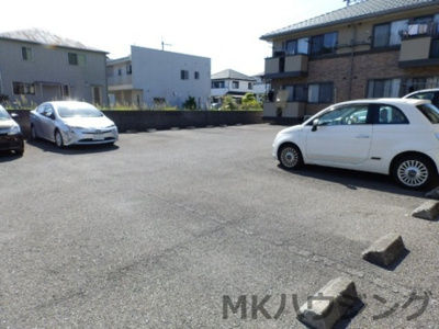 【駐車場】 | ウィルモア観月坂B棟 | 駐車場に車を止められます