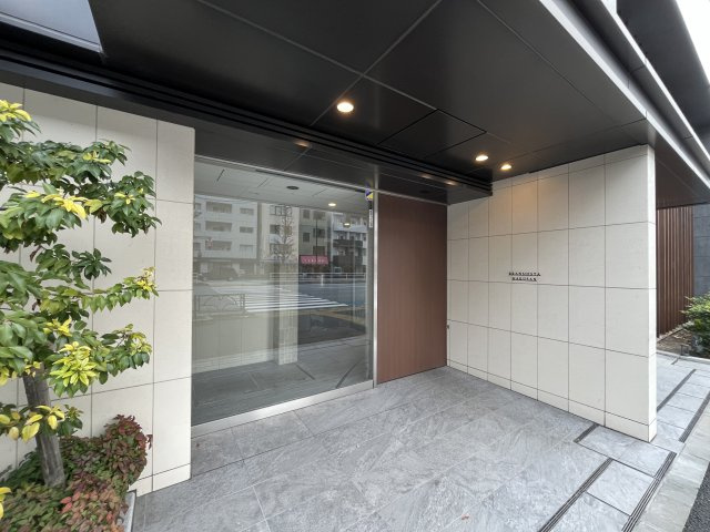 【エントランス】