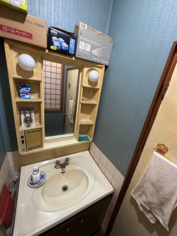 川口市安行北谷1階店舗の洗面所