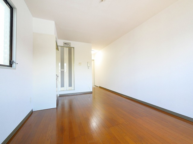 SKYマンションの洋室