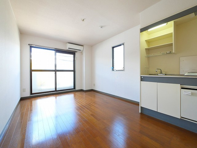 SKYマンションの洋室