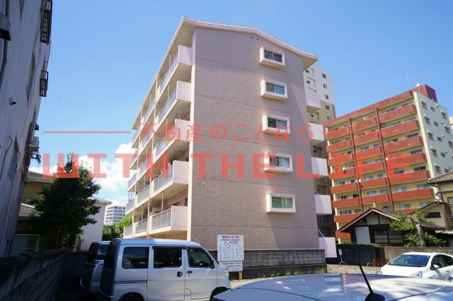 イーストハイツ高崎【キャッシュバック対象物件】の玄関|きれいな玄関です