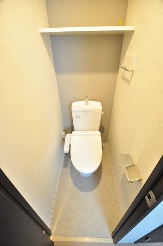 大阪市都島区都島本通５丁目の賃貸マンションのトイレ