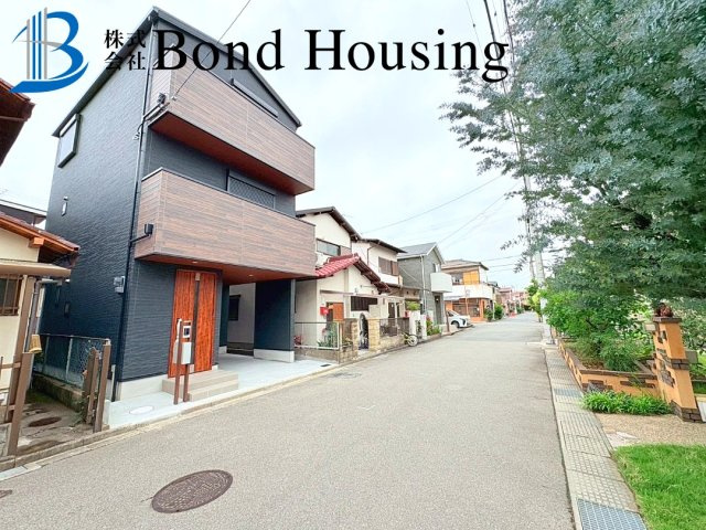 全居室収納スペースあり 西二見 新築戸建の前面道路含む現地写真