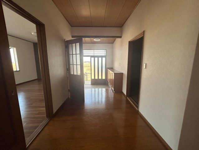 千葉県山武市松尾町中古住宅の玄関