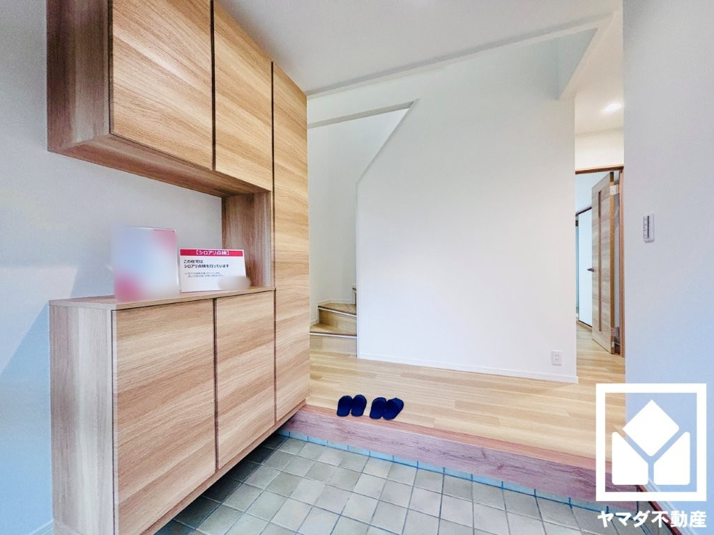 大津市青山４丁目の玄関