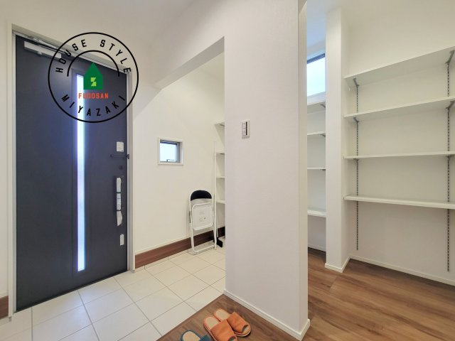 宮崎市佐土原町和田山モデル(1号棟)の防犯設備|二重ロックでしっかり防犯対策ができます。