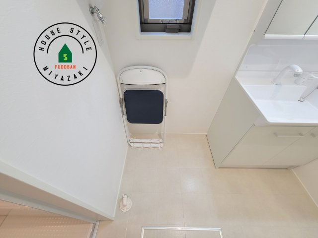 宮崎市佐土原町和田山モデル(1号棟)の設備|ランドリースペースとなります。広々して有効的にご使用できます。 