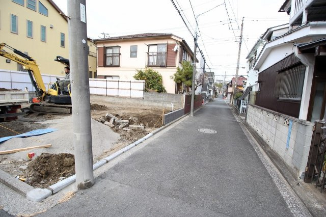 【前面道路含む現地写真】