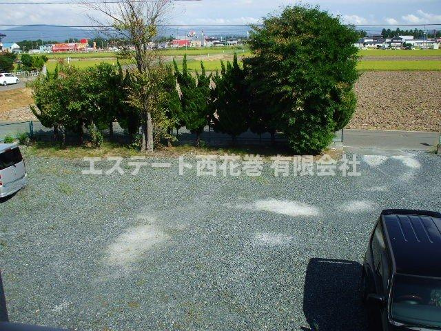 コーポ花輪野の駐車場|駐車場は自由区画になります