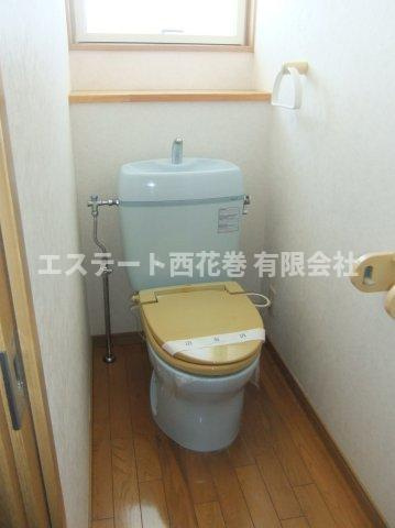 コーポ花輪野のトイレ|トイレ　簡易水洗ですが汲み取り手配は家主が行います。写真は202号室になります。