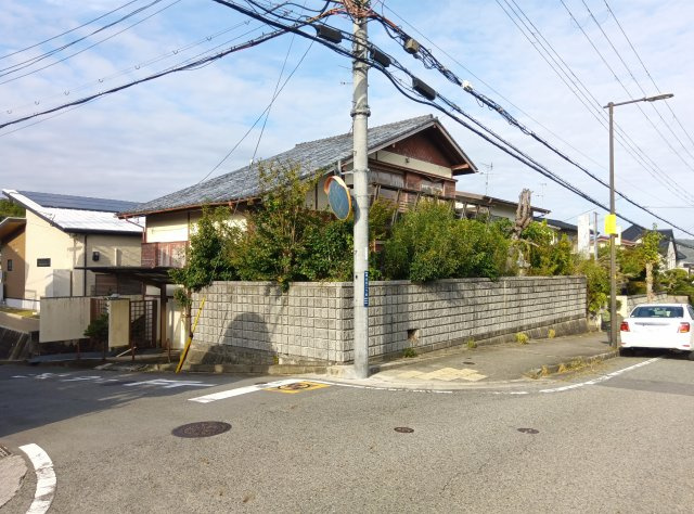 川西市湯山台2丁目土地の外観