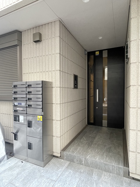 ＭＫＴ　ｃｏｍｆｏｒｔ　ｈｏｕｓｅ　神田のロビー|★入り口には屋根があるので雨に濡れません★