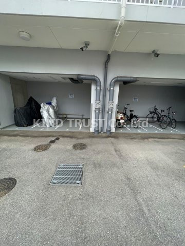 BPRレジデンス新梅田の駐車場|車をお持ちの方に嬉しい駐車場付きの物件です