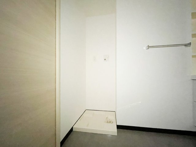 ビクトリアコート夙川のその他|室内洗濯機置場
