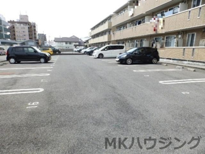 【駐車場】 | アムール | 駐車スペースもあります