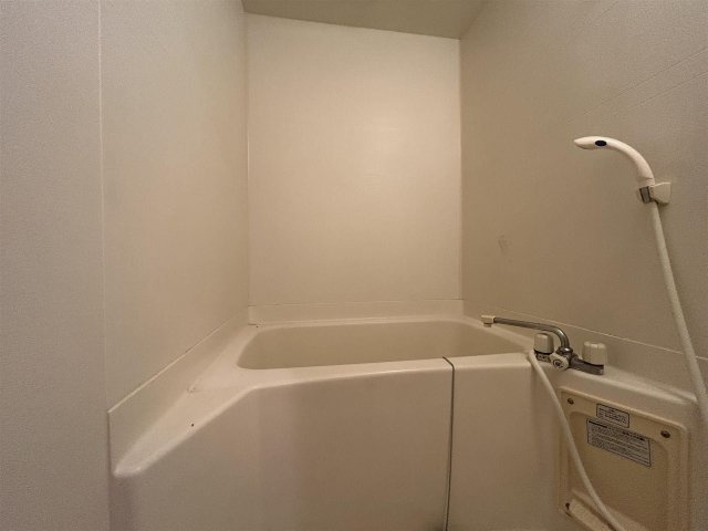 センタービレッジ本町の浴室