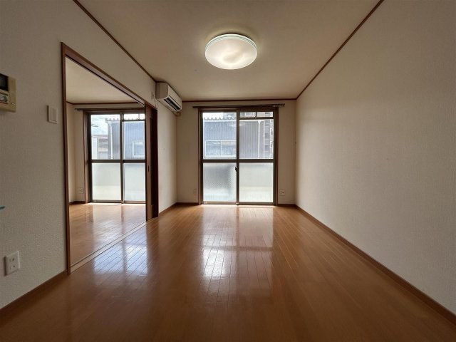 センタービレッジ本町の居間・リビング