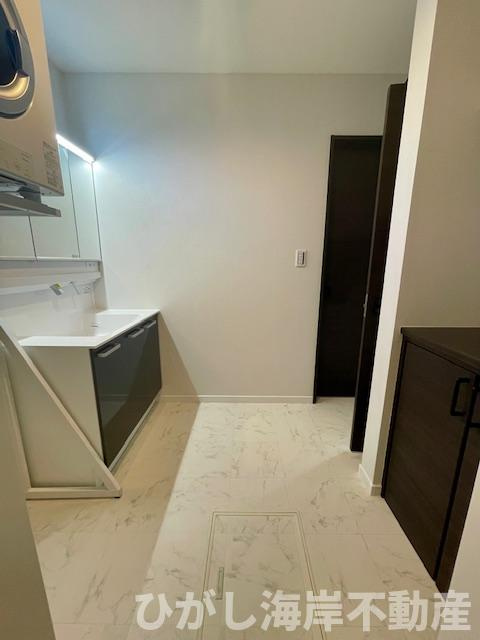 茅ヶ崎市浜竹4丁目　新築戸建　全３棟の脱衣所|脱衣スペース