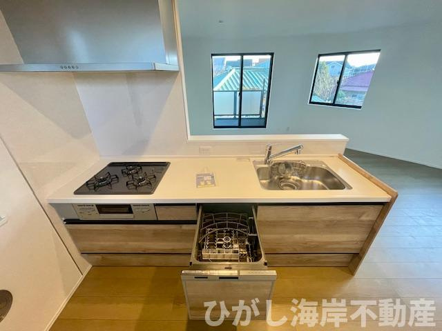 茅ヶ崎市浜竹　新築戸建　全３棟のキッチン|食洗器付きシステムキッチン