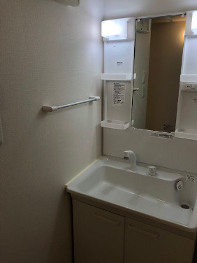 Ｊ－ＰＬＡＣＥ東町の洗面所