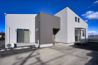 【外観】 | 太田市鳥山上町　平屋中古住宅 | 豪華な平屋建て住宅が登場です。
ぜひ一度ご見学ください！