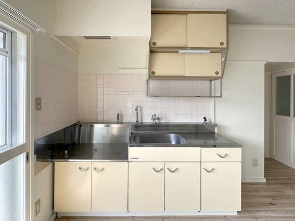 ビレッジハウス魚津北2号棟のキッチン|ビレッジハウスの同一物件・同一タイプの間取りの写真です