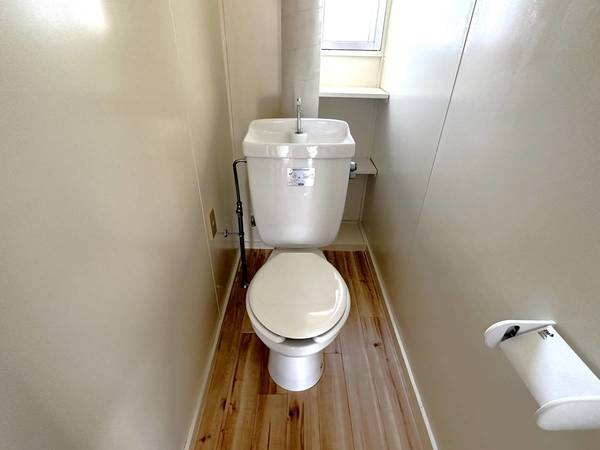 ビレッジハウス魚津北2号棟のトイレ|ビレッジハウスの同一物件・同一タイプの間取りの写真です