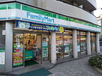 ファミリーマート 恵比寿二丁目店まで110m