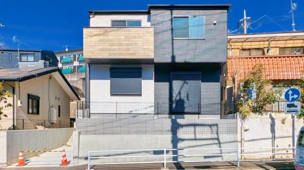 横浜市鶴見区馬場４丁目の新築一戸建の外観|陽当りの良さが伝わります！
是非、現地にてご確認下さい。