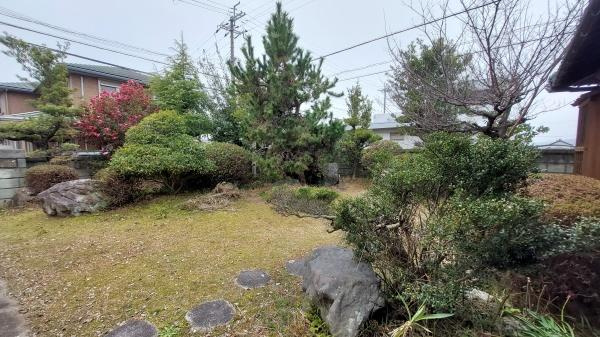 岩出市曽屋　中古戸建の庭