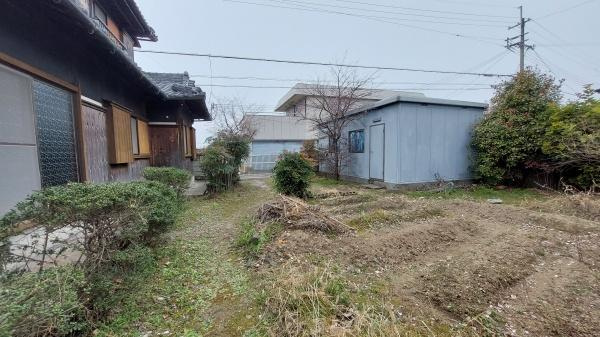 岩出市曽屋　中古戸建の庭