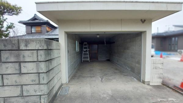 岩出市曽屋　中古戸建の駐車場