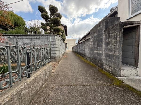 和歌山市宇田森　土地の前面道路含む現地写真