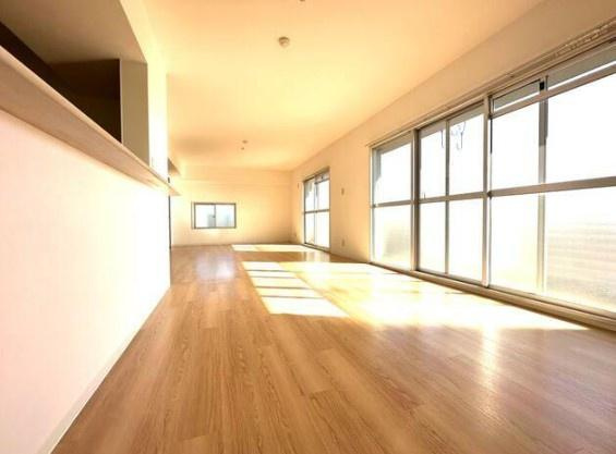 プレステージマンションクレールの居間・リビング