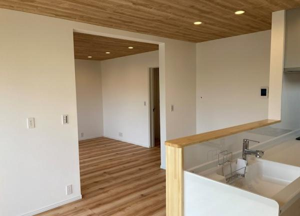 宮崎市本郷南方　中古戸建の居間・リビング