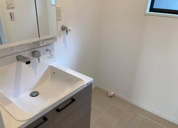 宮崎市本郷南方　中古戸建の独立洗面台