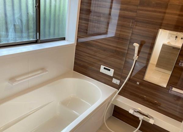 宮崎市本郷南方　中古戸建の浴室